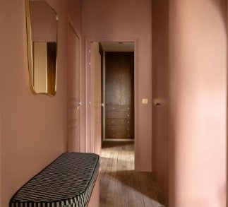Couloir et finitions murales — photo de chantier